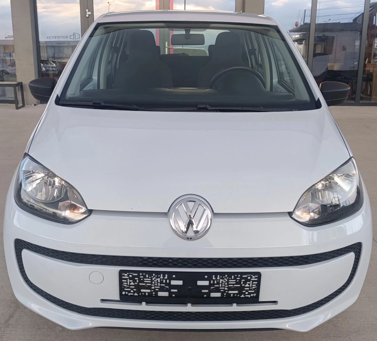 VW Up 1.0i Метан, снимка 1