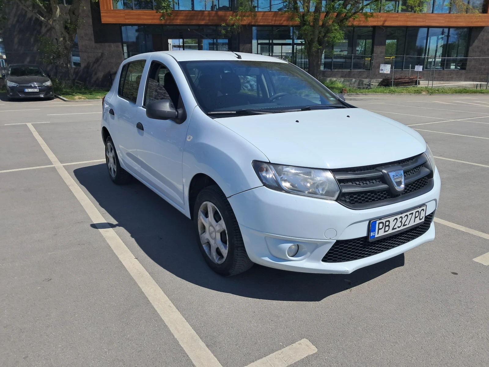 Dacia Sandero  - изображение 2