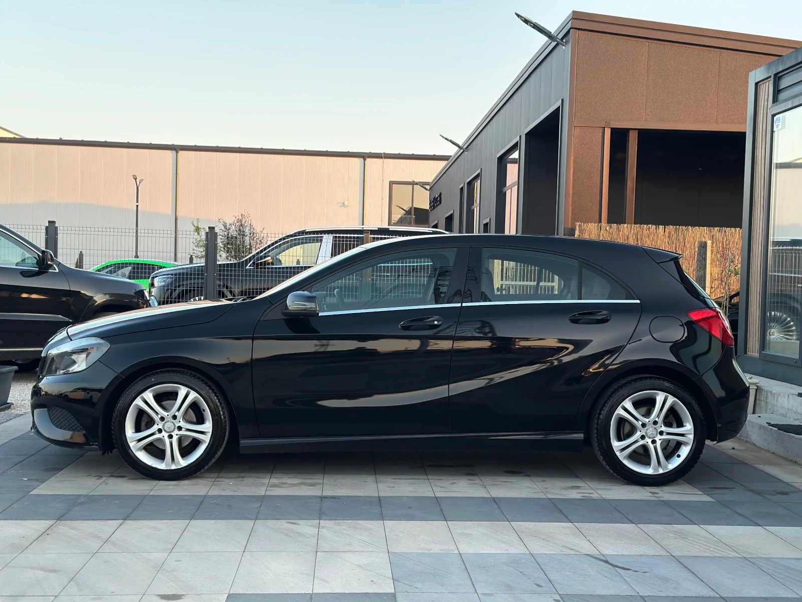Mercedes-Benz A 180 * Premium* Автоматик* ГАРАНЦИЯ*  - изображение 6