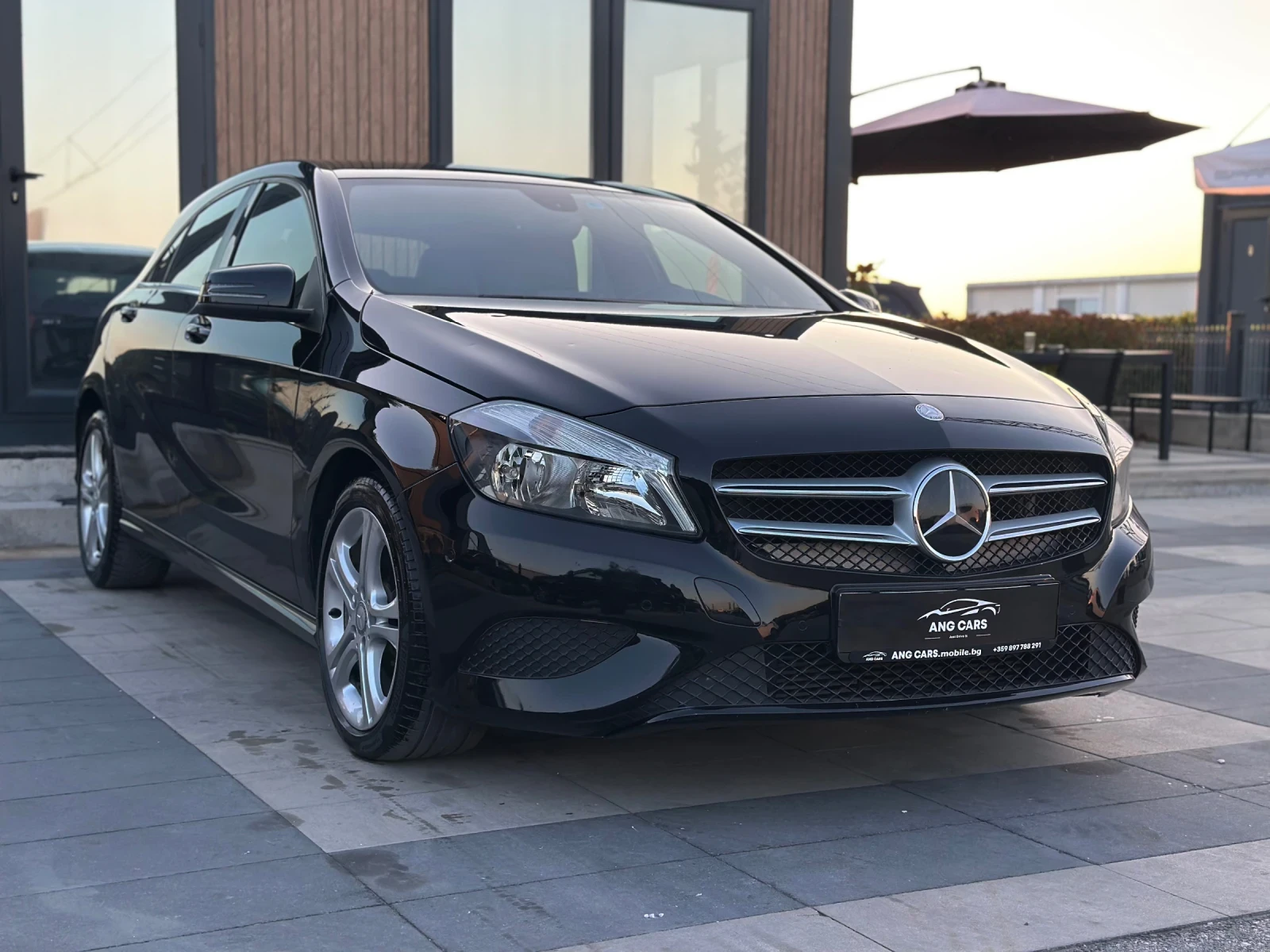 Mercedes-Benz A 180 * Premium* Автоматик* ГАРАНЦИЯ*  - изображение 2