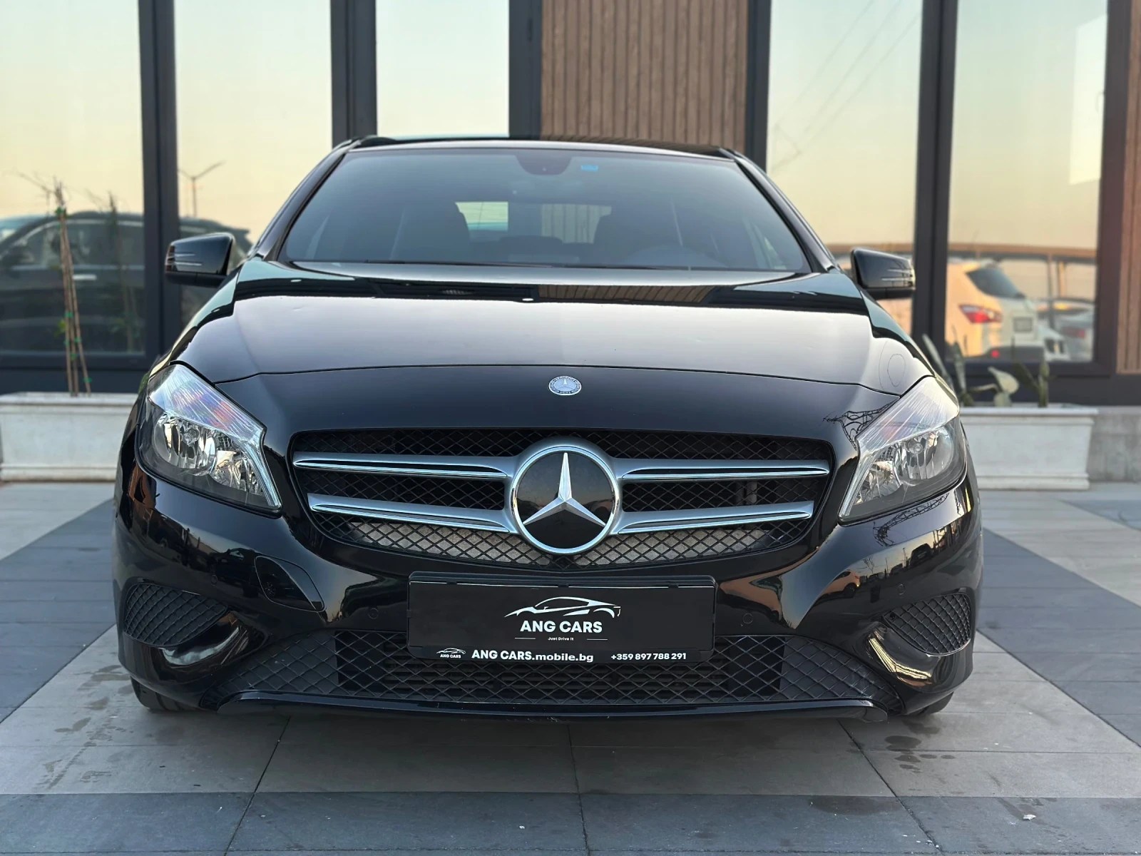 Mercedes-Benz A 180 * Premium* Автоматик* ГАРАНЦИЯ*  - изображение 3