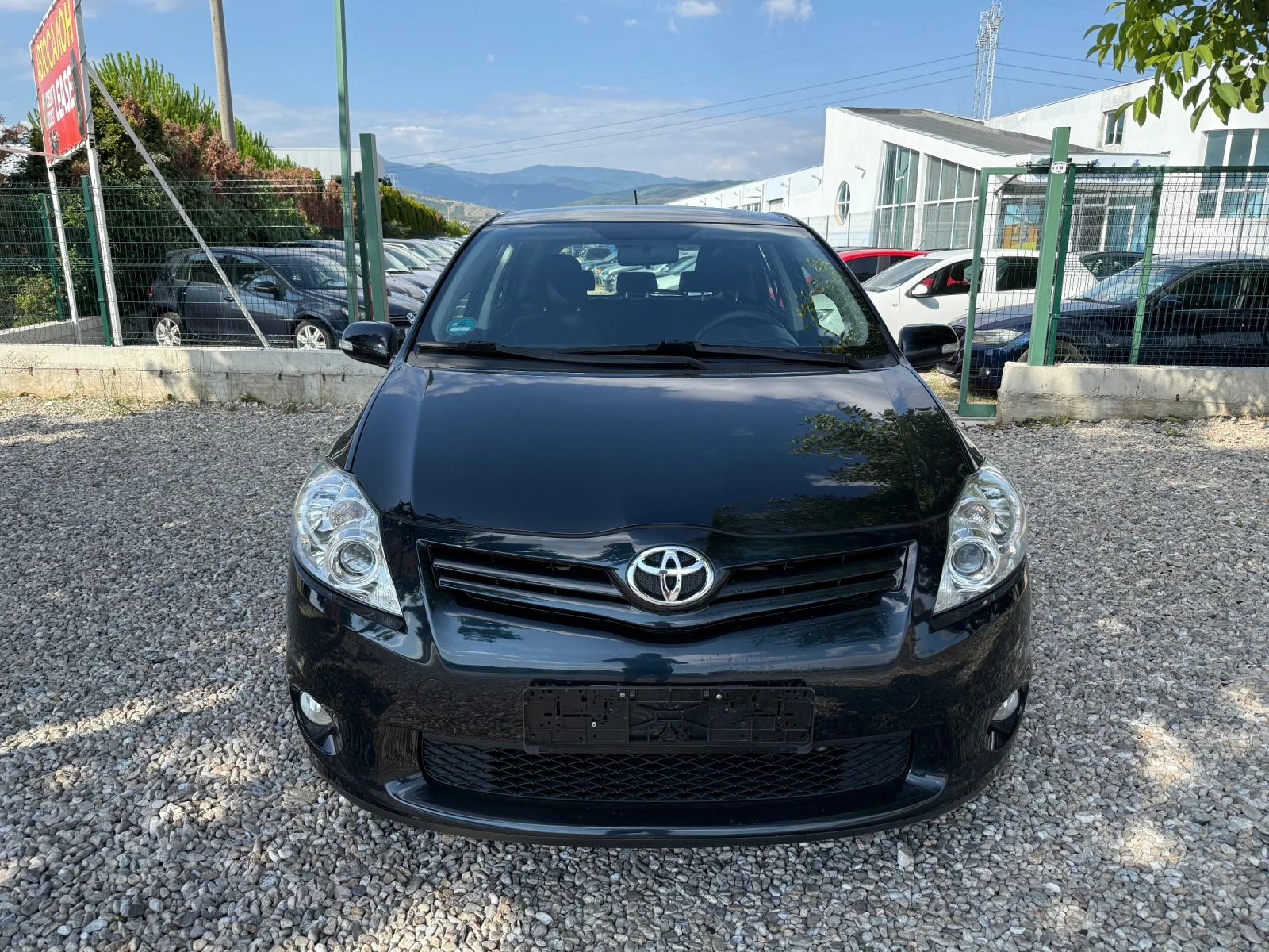 Toyota Auris 1.6 VVT-i Face - изображение 2