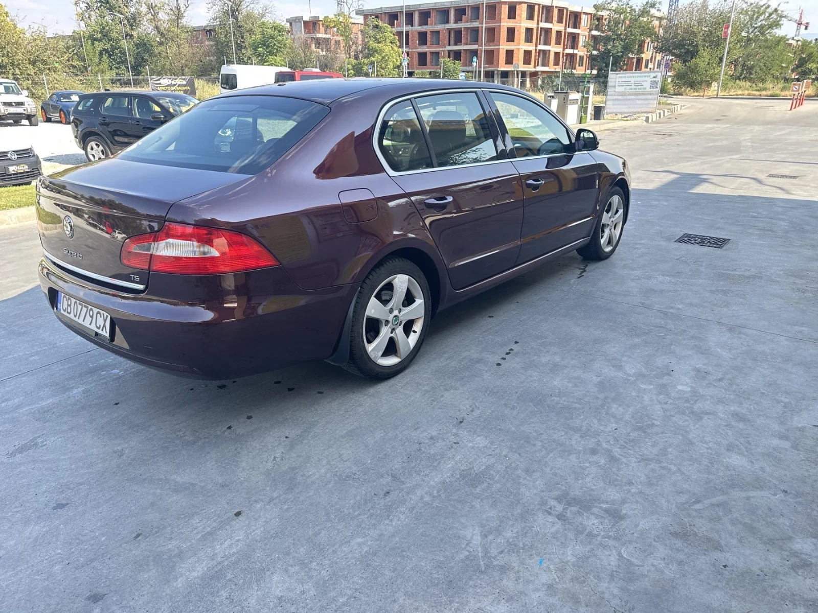 Skoda Superb Premium - изображение 3