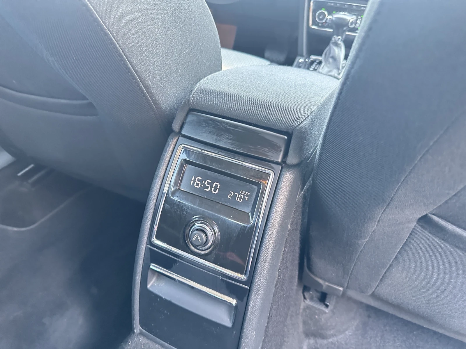 Skoda Superb Premium - изображение 8