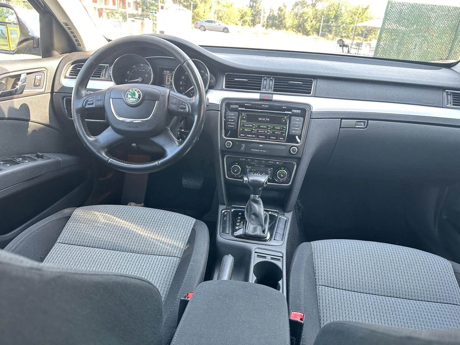 Skoda Superb Premium - изображение 7