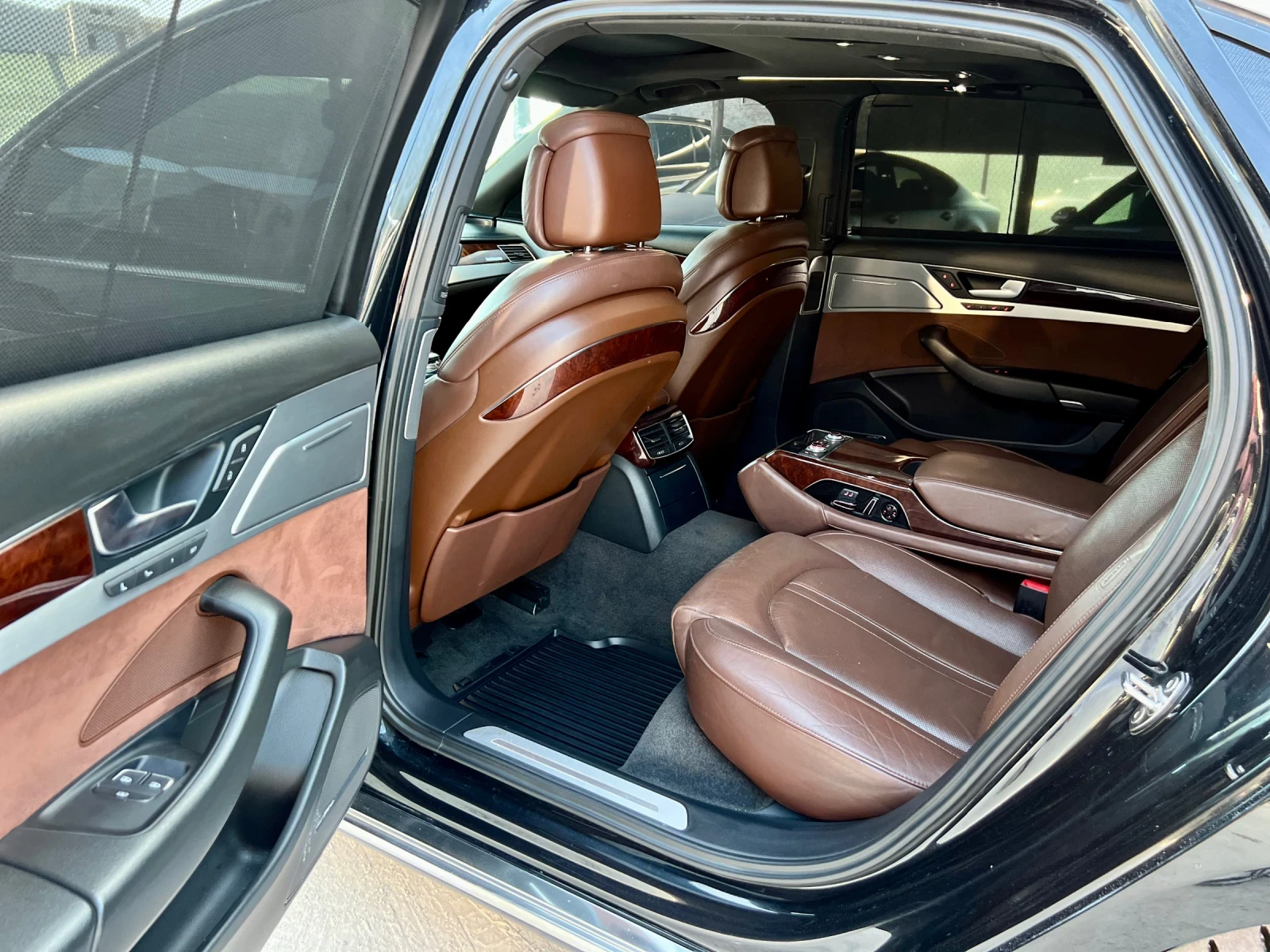 Audi A8 3.0TDI* Обдухване* Подгрев* Масаж* Distronic* 4x4* | Mobile.bg — изображение 12