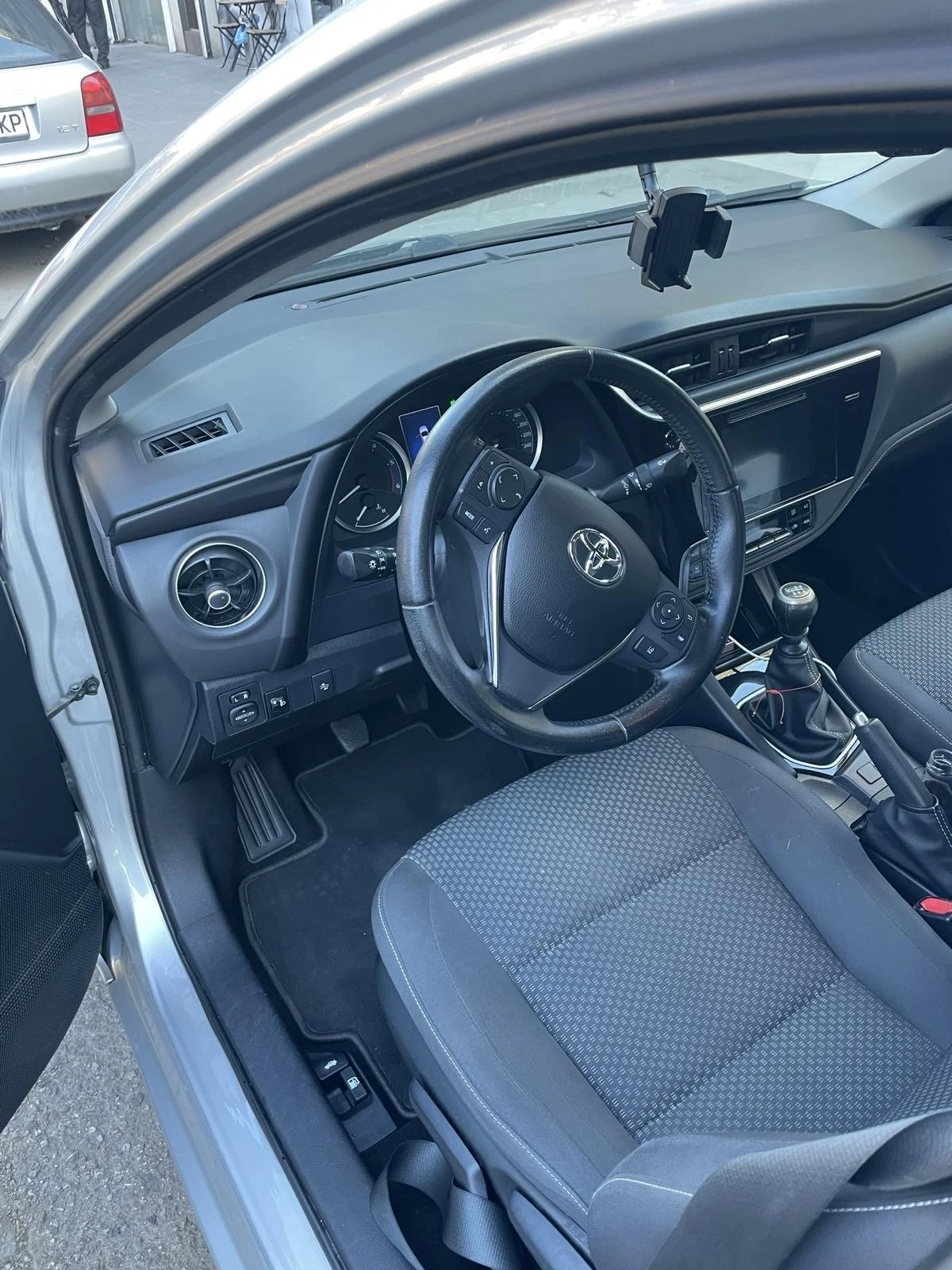 Toyota Corolla  - изображение 7