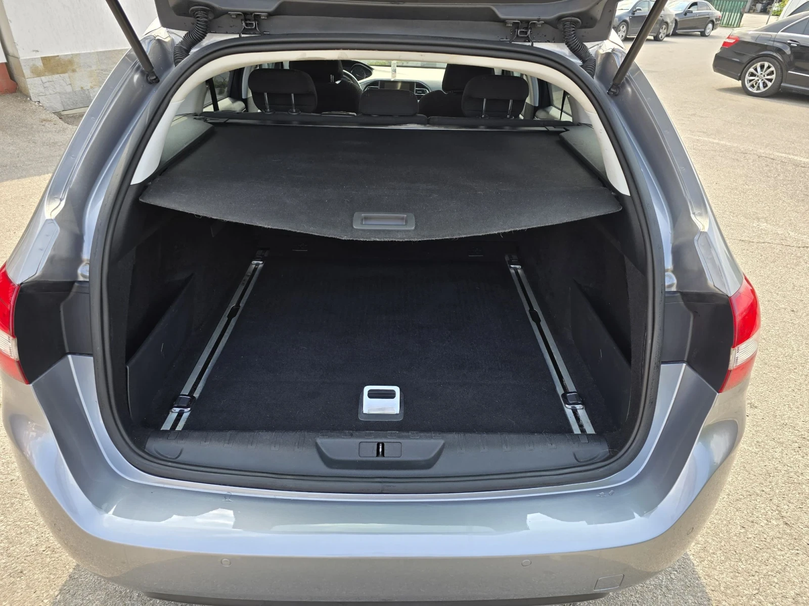 Peugeot 308 1.2 I | Mobile.bg   5