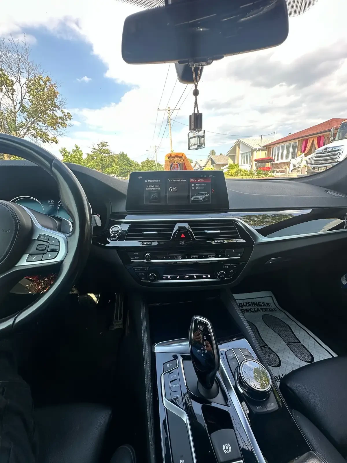 BMW 530 xDrive MSport * CARFAX* ОПЦИЯ ЗА ФИНАНСИРАНЕ*  - изображение 8