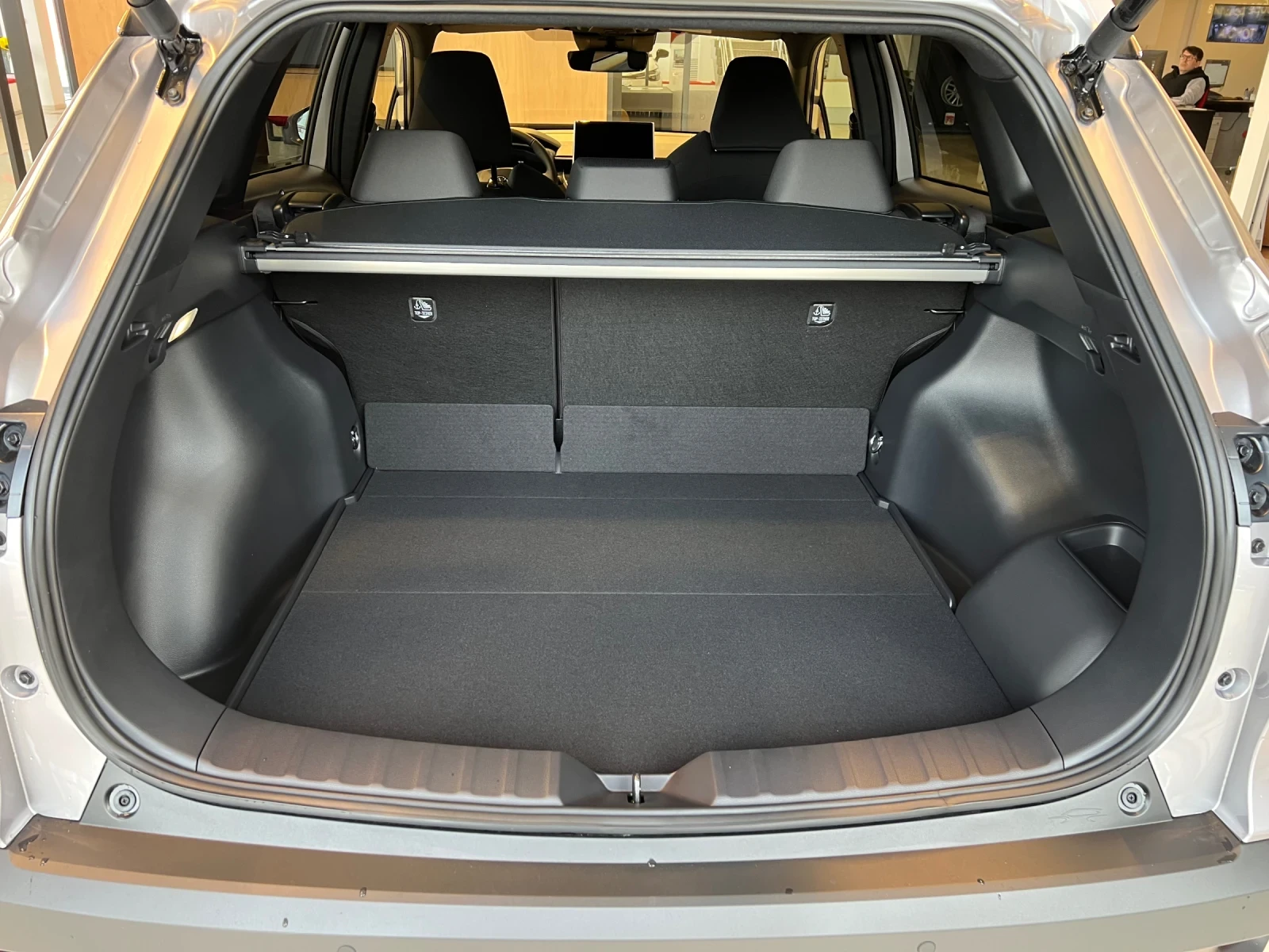 Toyota Corolla Cross 2.0 Hybrid Executive Plus AWD | Mobile.bg � ����������� 17