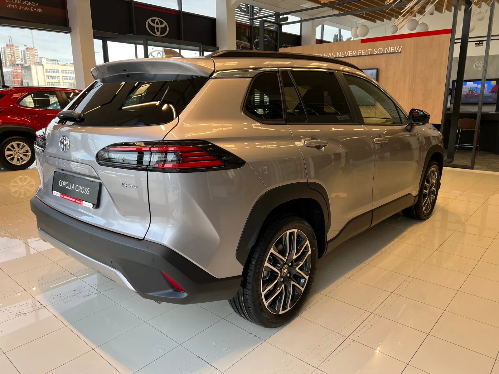 Toyota Corolla Cross 2.0 Hybrid Executive Plus AWD - изображение 5