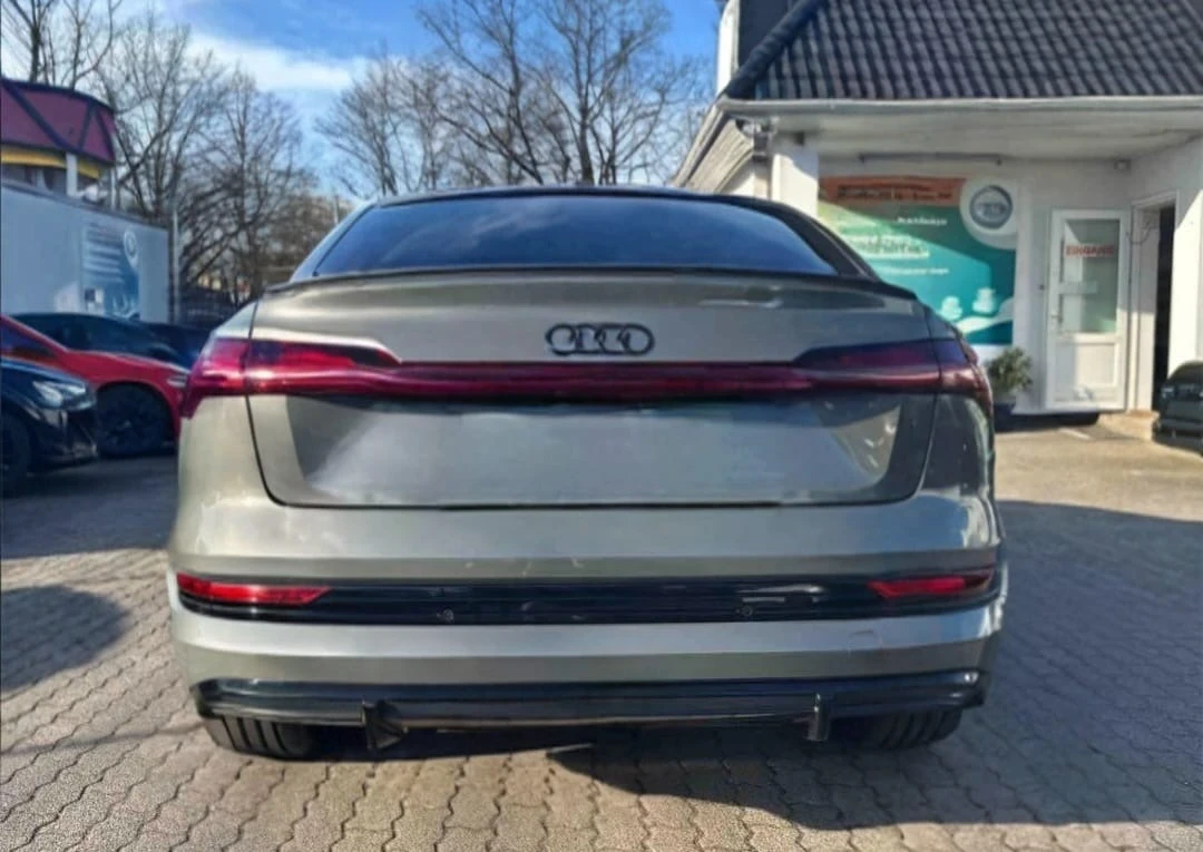 Audi E-Tron 55/2xSline/Sportback/Black Edition/Pano /Led, снимка 5 - Автомобили и джипове - 53951413