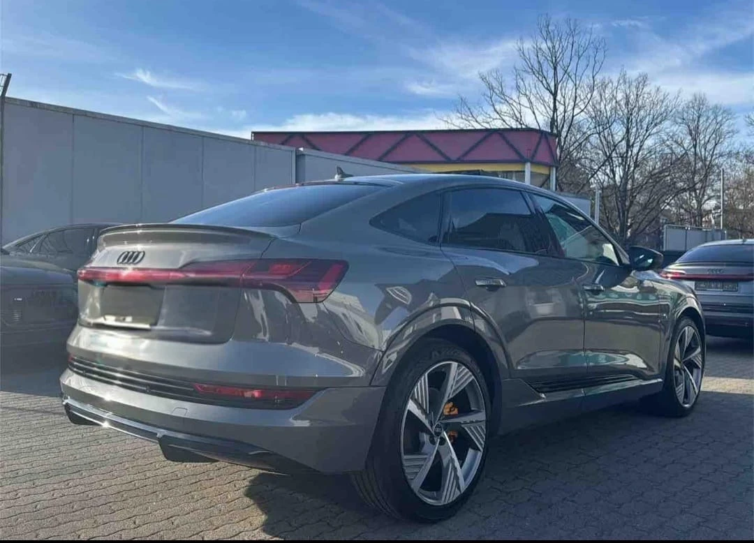 Audi E-Tron 55/2xSline/Sportback/Black Edition/Pano /Led, снимка 6 - Автомобили и джипове - 53951413