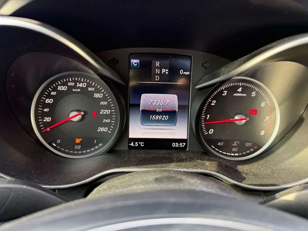 Mercedes-Benz C 300 4MATIC/ Navigation/Pano Sunroof/Rear Camera/, снимка 11 - Автомобили и джипове - 53976205