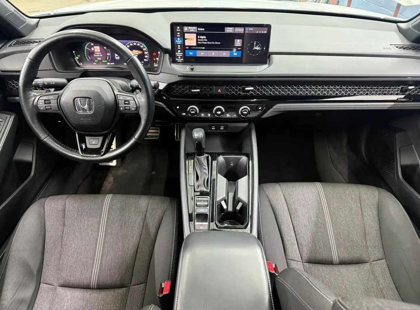 Honda Accord Accord Hybrid, снимка 16 - Автомобили и джипове - 55100717