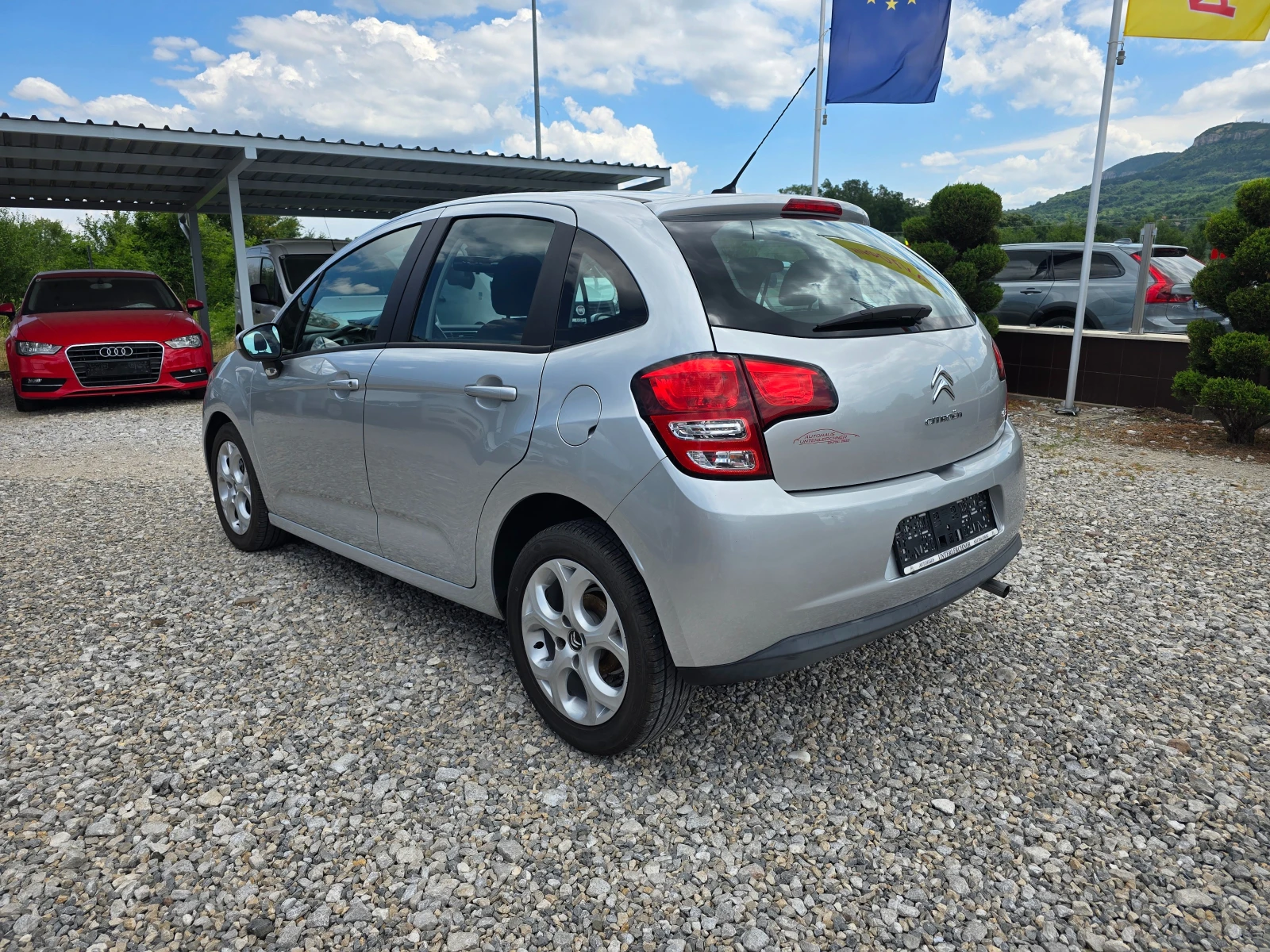 Citroen C3 1.4 БЕНЗИН ! ! РЕАЛНИ КИЛОМЕТРИ, снимка 3 - Автомобили и джипове - 55220438