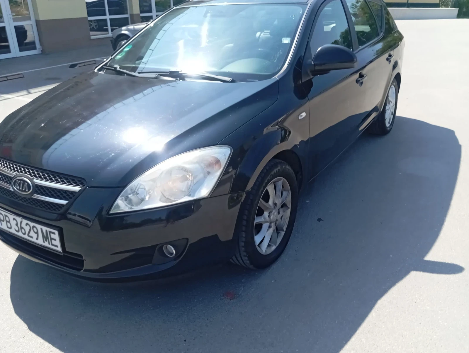 Kia Ceed 1.6 дизел , снимка 2 - Автомобили и джипове - 55938221