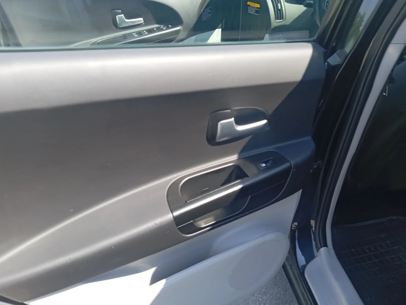 Kia Ceed 1.6 дизел , снимка 14 - Автомобили и джипове - 55938221