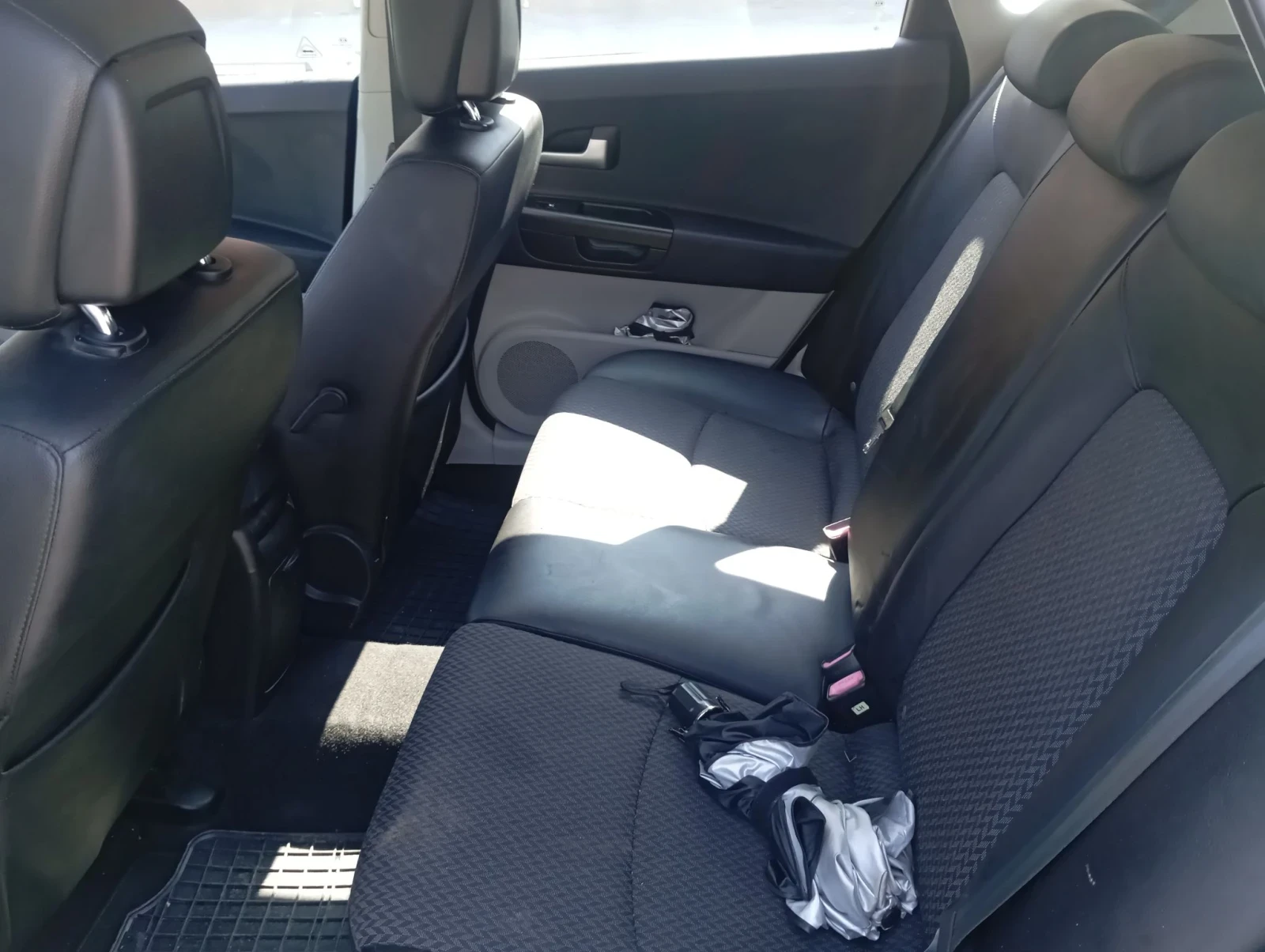 Kia Ceed 1.6 дизел , снимка 13 - Автомобили и джипове - 55938221
