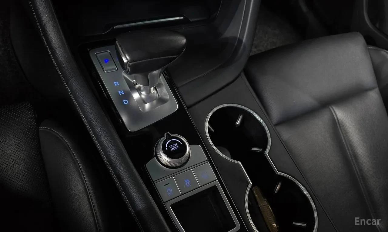 Genesis G70 2.0T* КАМЕРА* ПОДГРЕВ* НАВИ* АВТОКРЕДИТ* , снимка 9 - Автомобили и джипове - 55976753