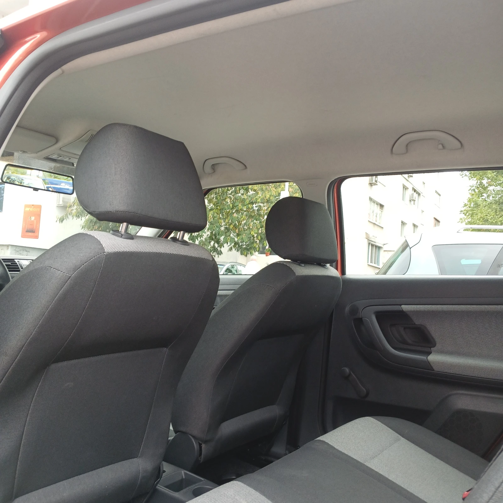 Skoda Fabia, снимка 15 - Автомобили и джипове - 56562805