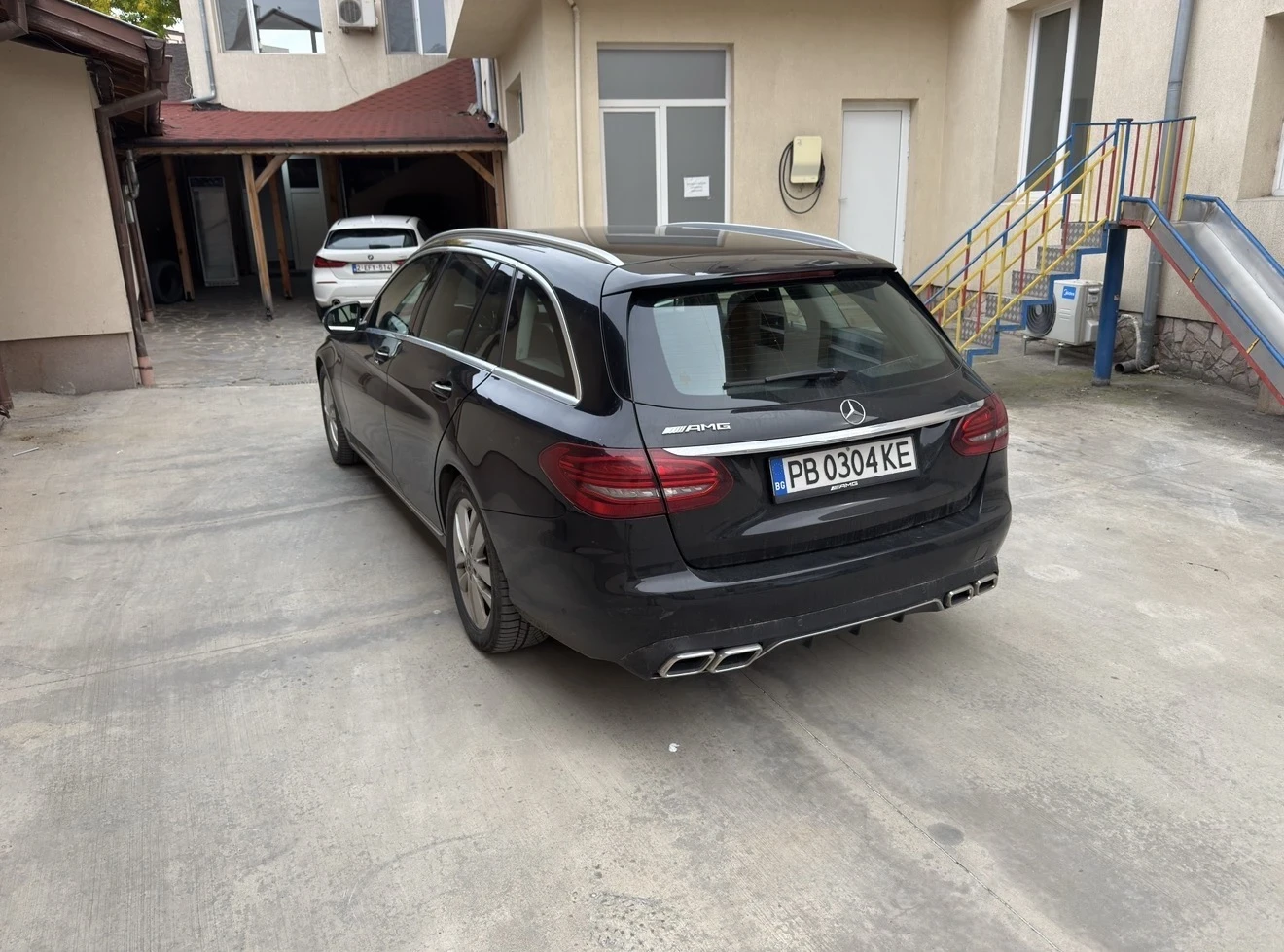 Mercedes-Benz C 220, снимка 2 - Автомобили и джипове - 56702700