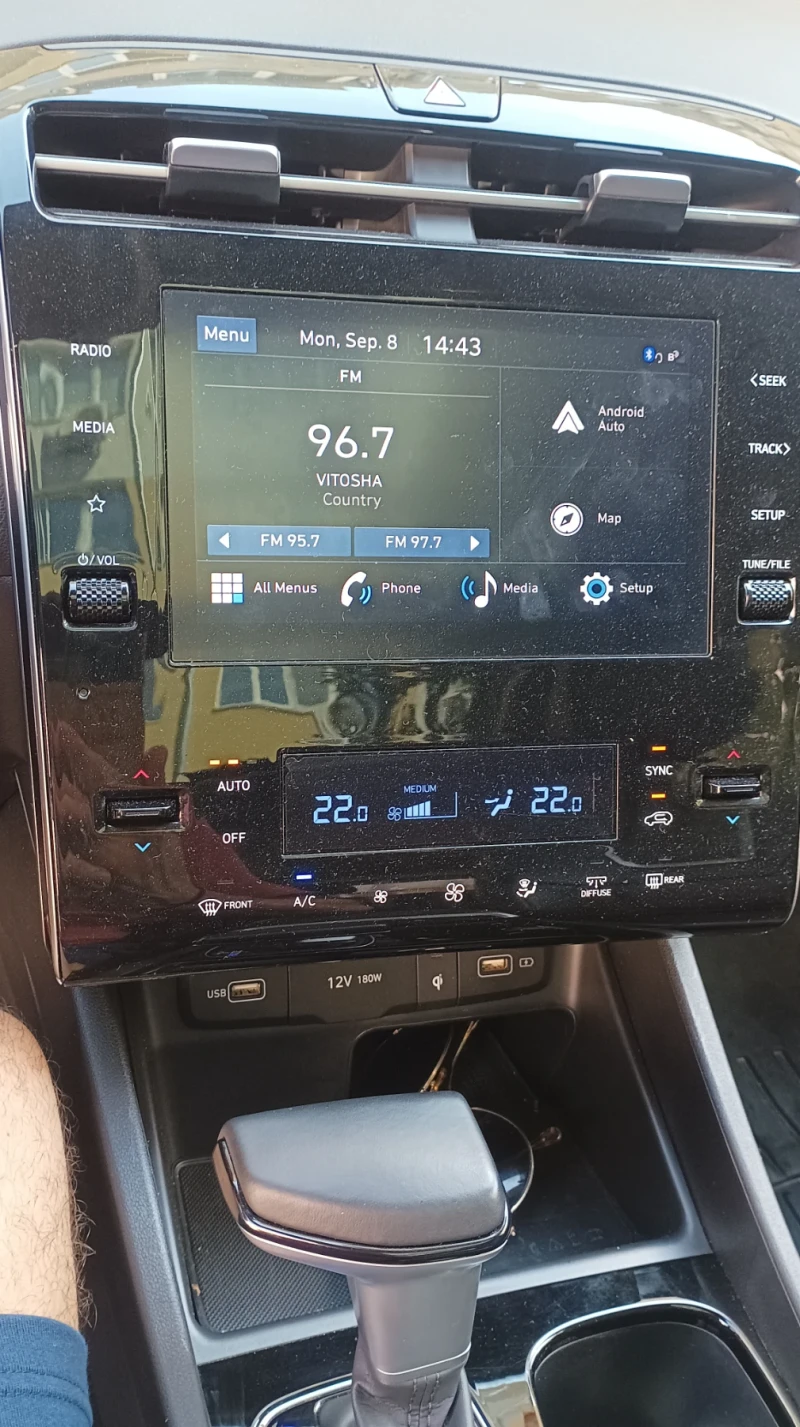 Hyundai Tucson, снимка 8 - Автомобили и джипове - 51612408