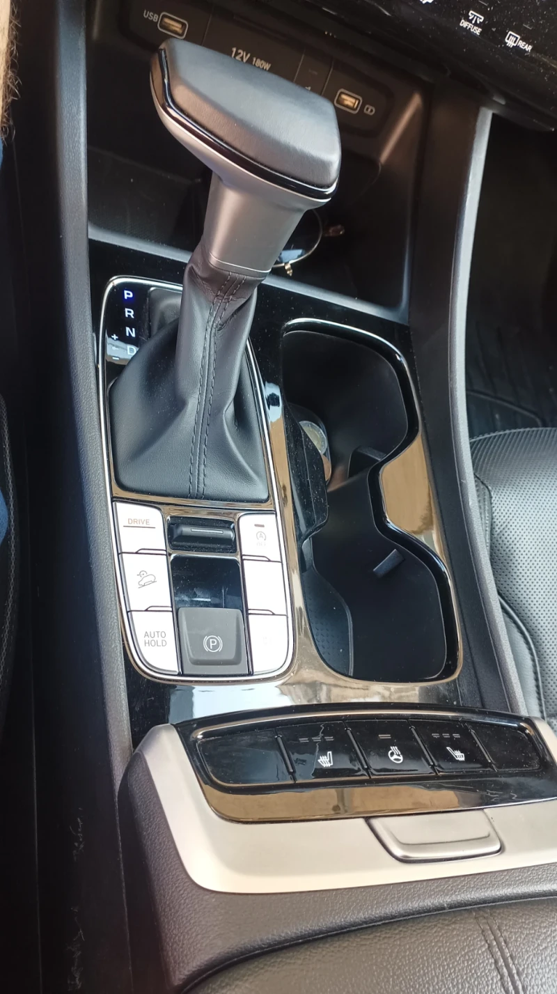 Hyundai Tucson, снимка 9 - Автомобили и джипове - 51612408