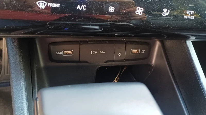 Hyundai Tucson, снимка 10 - Автомобили и джипове - 51612408