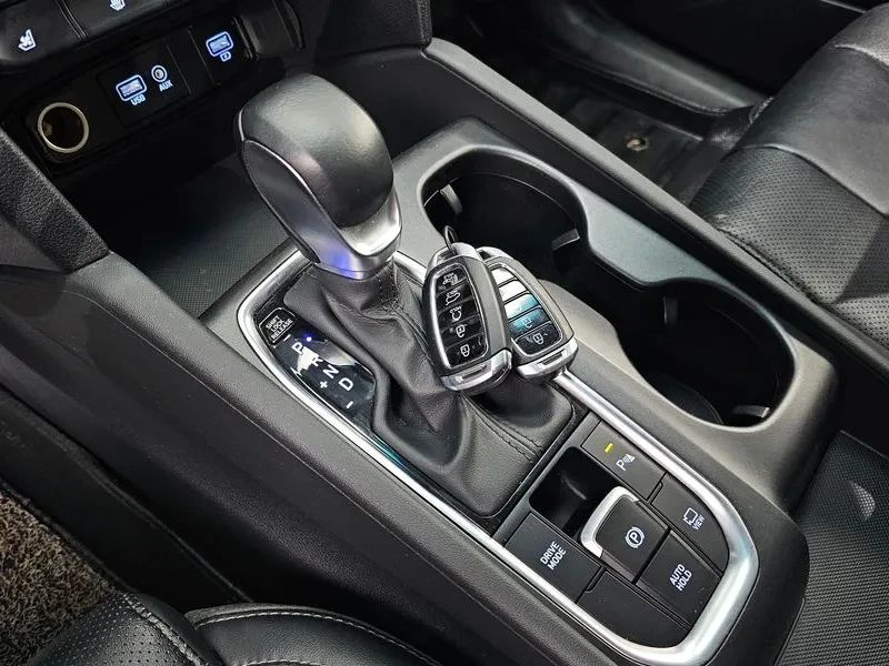 Hyundai Santa fe 2.0 2WD - САМО 30% АВАНС, снимка 8 - Автомобили и джипове - 56307610
