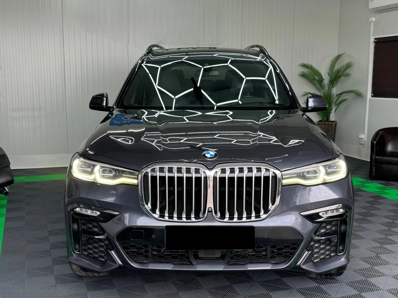 BMW X7 M  xDrive - изображение 2