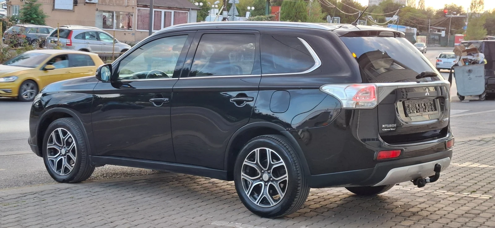 Mitsubishi Outlander 2.2Di 7 Местен 4х4 navi Led Xenon - изображение 4