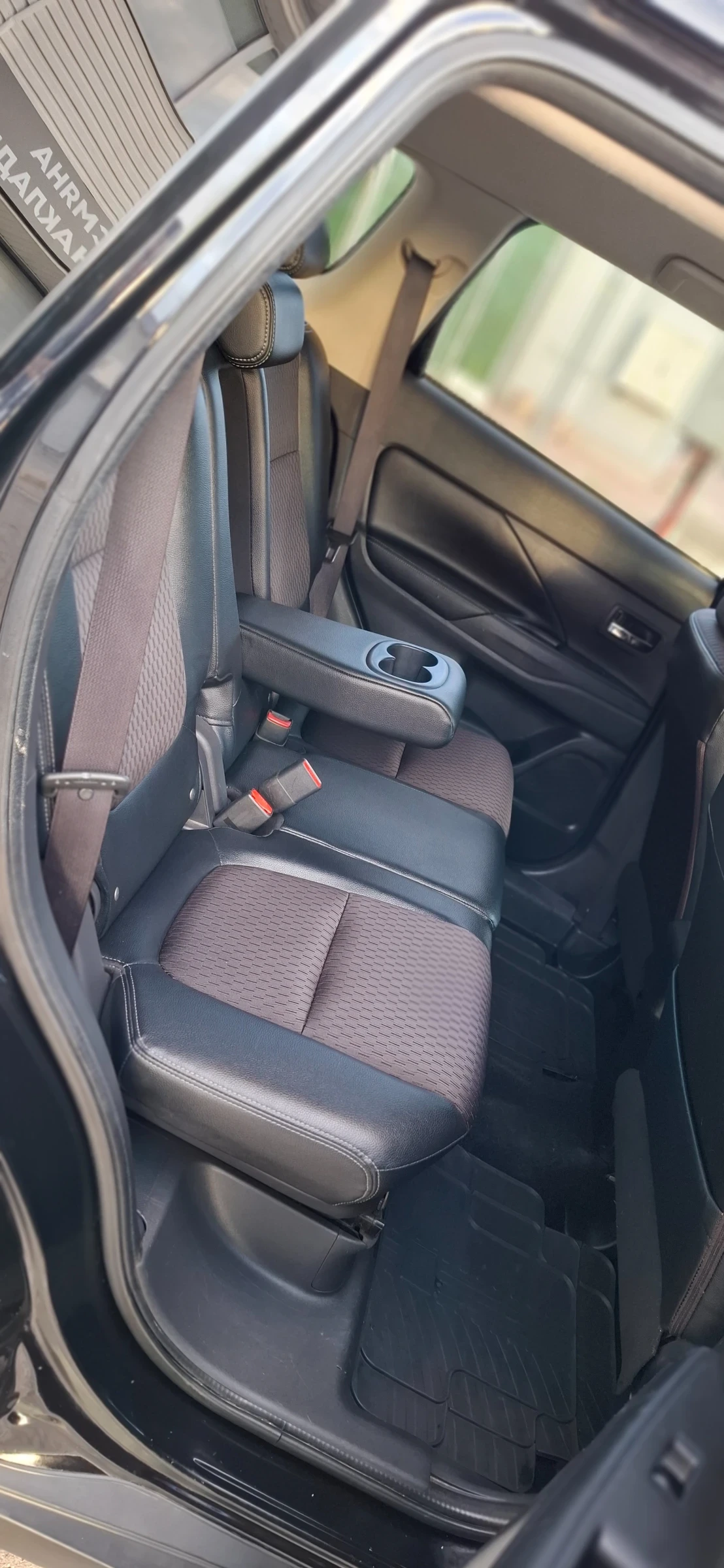 Mitsubishi Outlander 2.2Di 7 Местен 4х4 navi Led Xenon - изображение 10