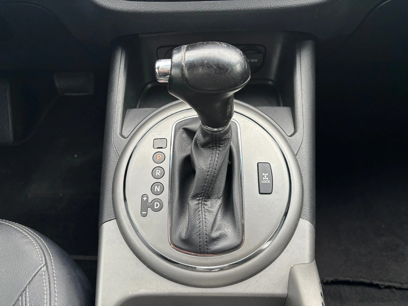 Kia Sportage 2.0 crdi / Facelift / 4x4 / Автоматик / Кожа / , снимка 17 - Автомобили и джипове - 54748932