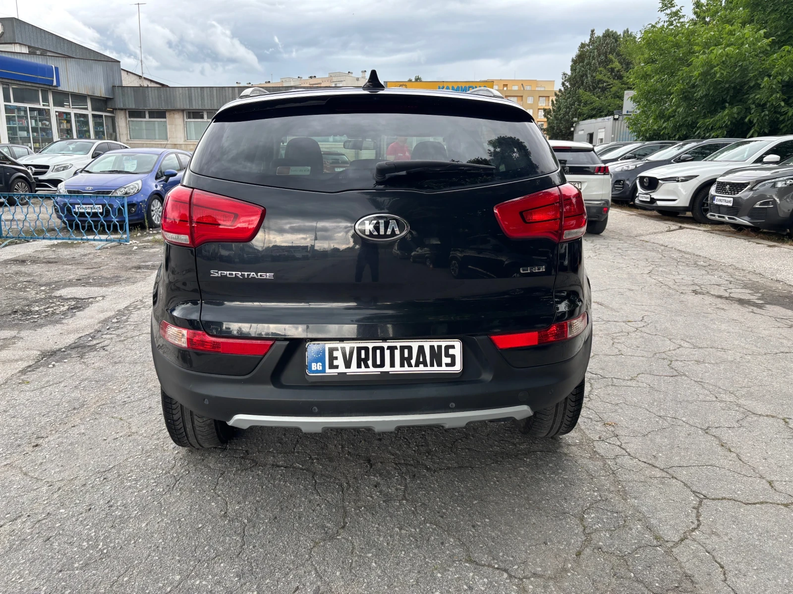 Kia Sportage 2.0 crdi / Facelift / 4x4 / Автоматик / Кожа / , снимка 5 - Автомобили и джипове - 54748932