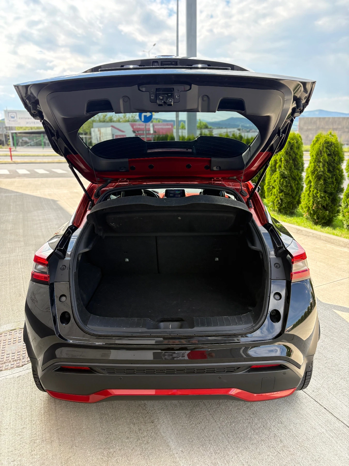 Nissan Juke, снимка 5 - Автомобили и джипове - 55158148