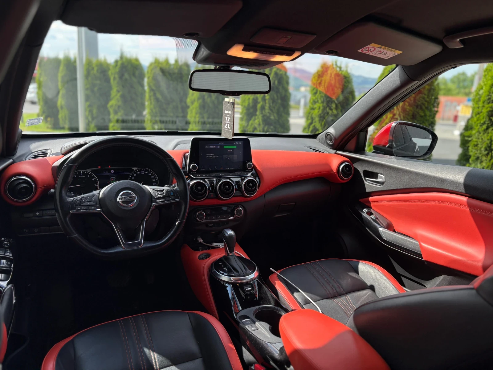 Nissan Juke, снимка 6 - Автомобили и джипове - 55158148
