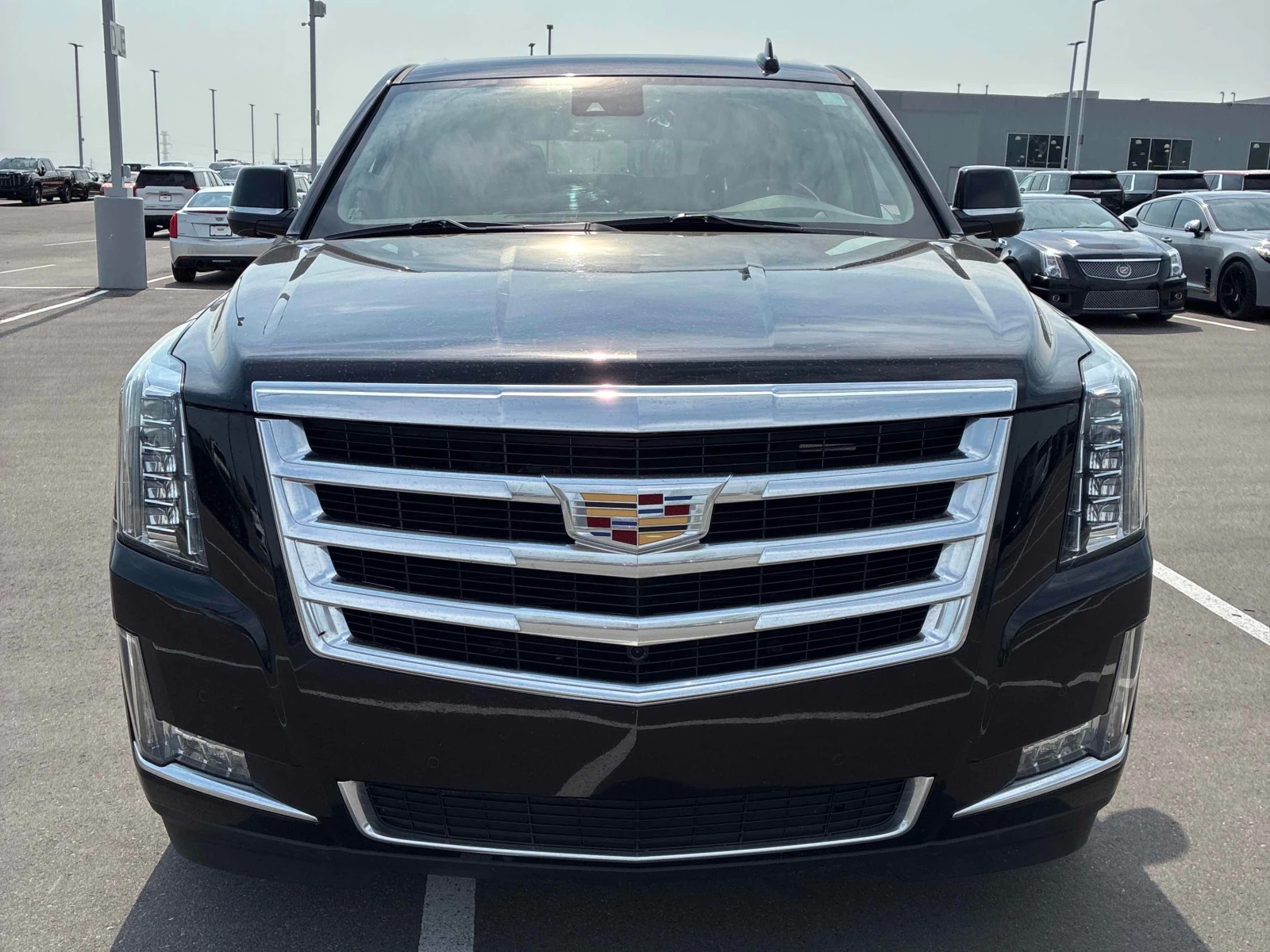 Cadillac Escalade * Luxury * АВТОКРЕДИТ БЕЗ ПЪРВОНАЧАЛНА ВНОСКА* , снимка 6 - Автомобили и джипове - 55847894