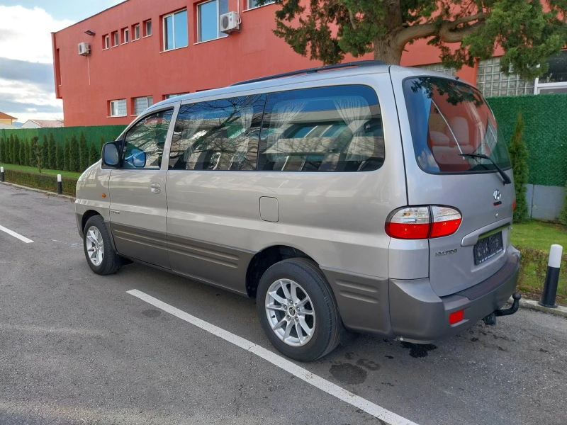 Hyundai H1 2.5 CRDI * Starex * 8+ 1места* * Клима* BEST, снимка 6 - Бусове и автобуси - 53101343