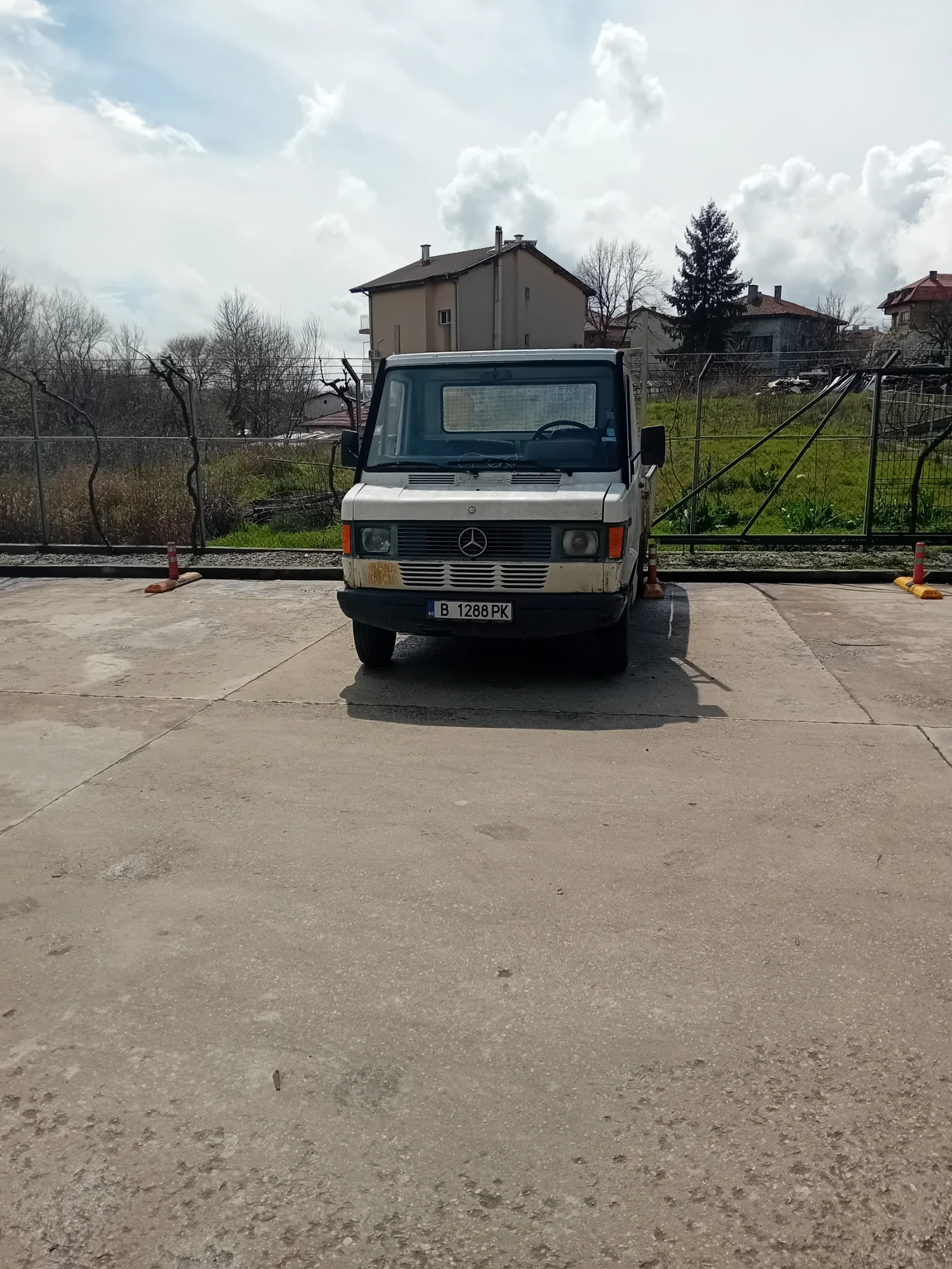 Mercedes-Benz 208, снимка 2 - Бусове и автобуси - 54033185