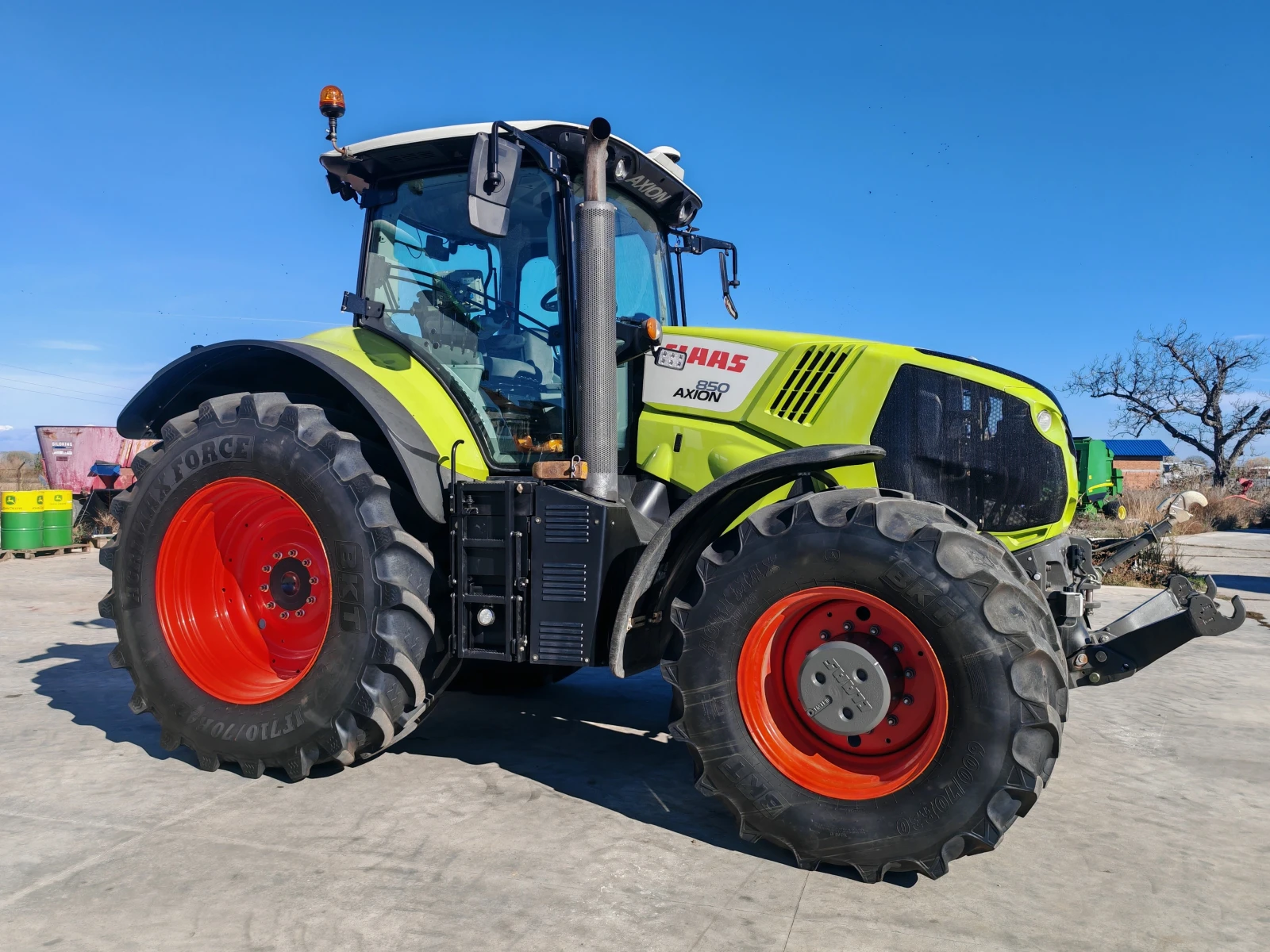 Трактор Claas Axion 850  лизинг с първоначална вноска 20 % - изображение 4