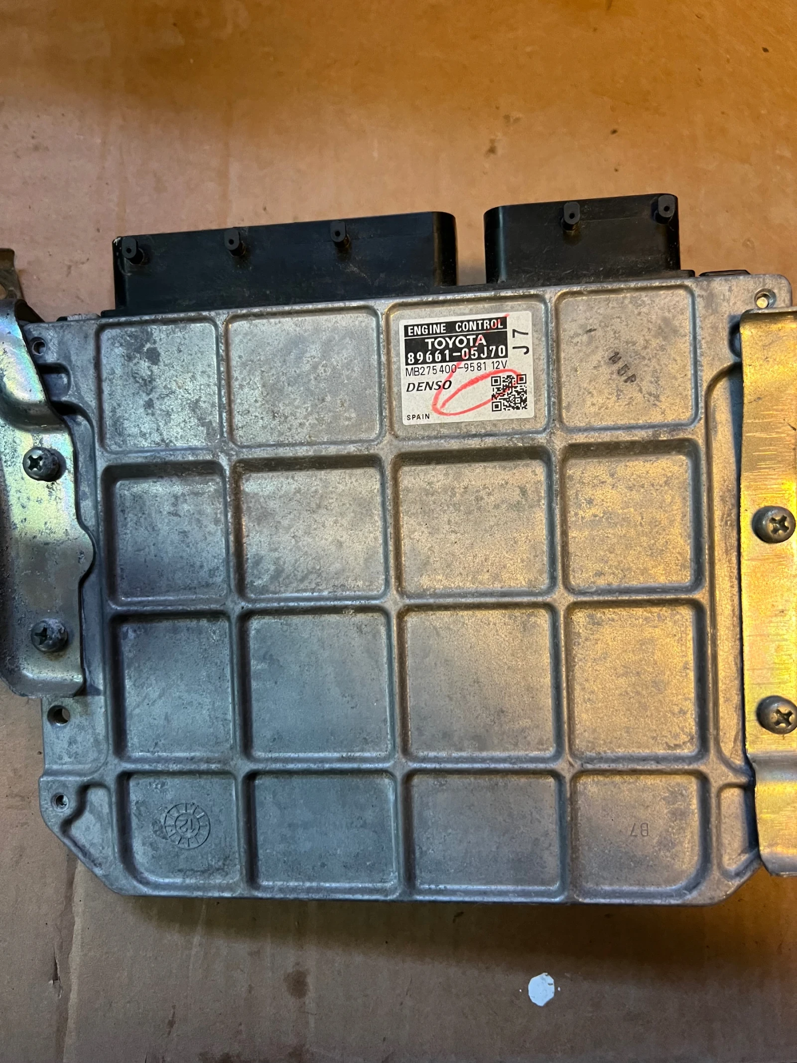 89661-05J70 Toyota Avensis T27 2.0i   MB275400-9581 | Mobile.bg   2