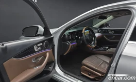 Mercedes-Benz E 220 * КАМЕРА * ПОДГРЕВИ * HEAD-UP, снимка 9