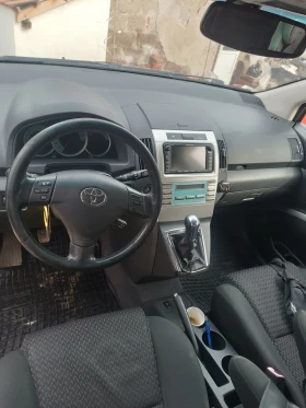 Toyota Corolla verso, снимка 3