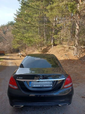 Mercedes-Benz C 300 AMG 4MATIC, снимка 2