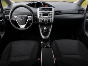 Toyota Verso -2.0D4D-126кс-6 скорости-КЛИМАТРОНИК-EURO 5- - 3500 € / 6845.40 лв. - 52860380 13