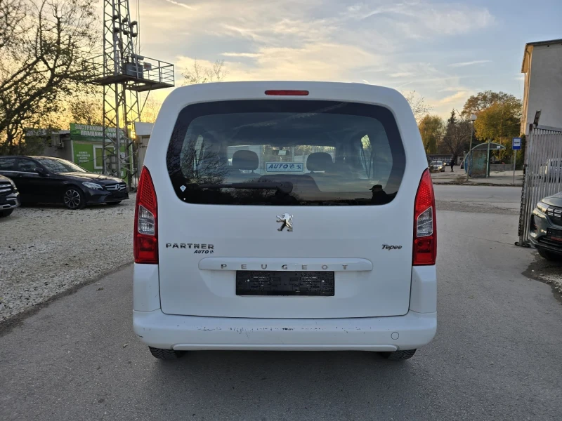 Peugeot Partner 1.6HDI  Tepee, снимка 8 - Автомобили и джипове - 48014335