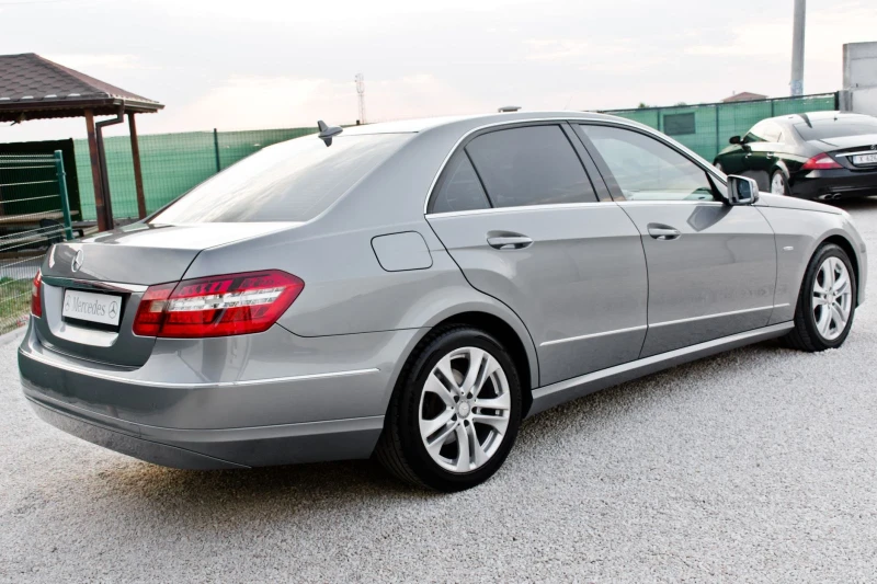 Mercedes-Benz E 250 AVANGARD FULL, снимка 6 - Автомобили и джипове - 49183382