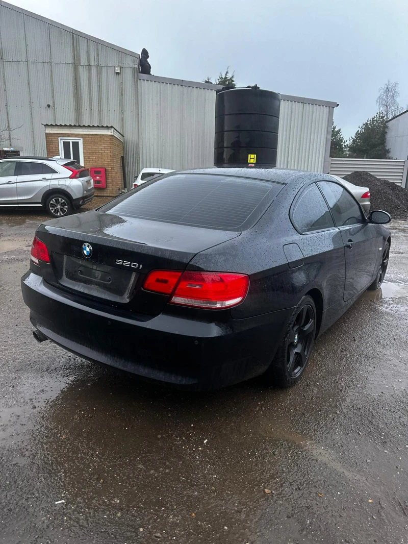 BMW 320, снимка 5 - Автомобили и джипове - 49259973