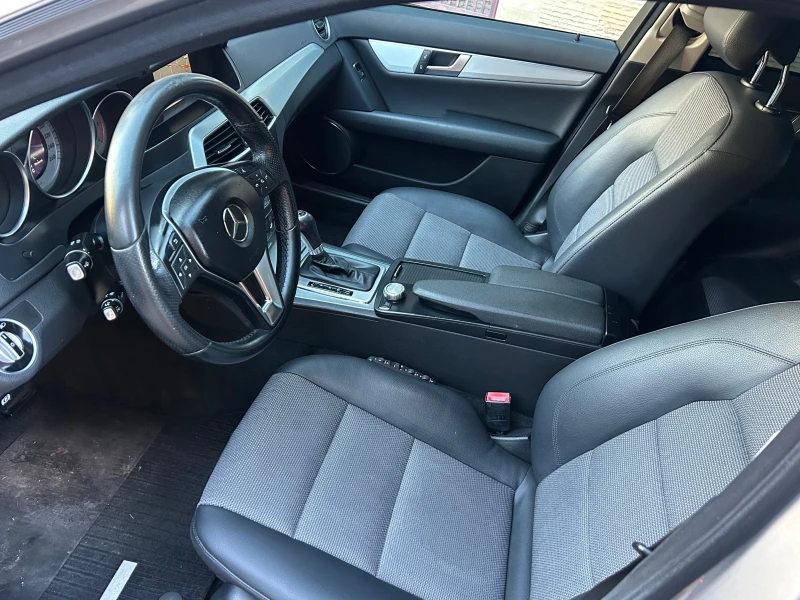 Mercedes-Benz C 220 2, 2NAVI KOJA AVTOMAT, снимка 9 - Автомобили и джипове - 52408382